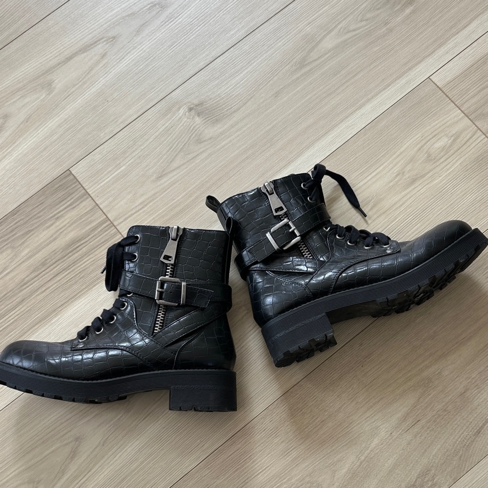 Black Croc-Embossed Women's Boots - Picture 2 of 7